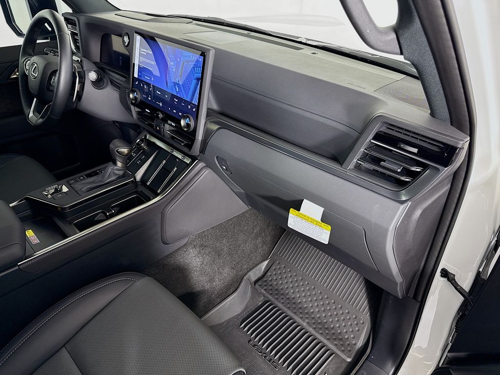 Thumbnail: 2025 Lexus GX - 31