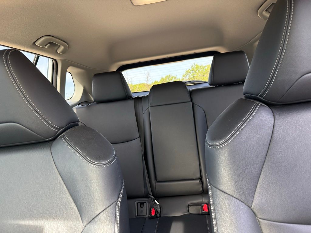 Thumbnail: 2023 Toyota Corolla Cross - 21