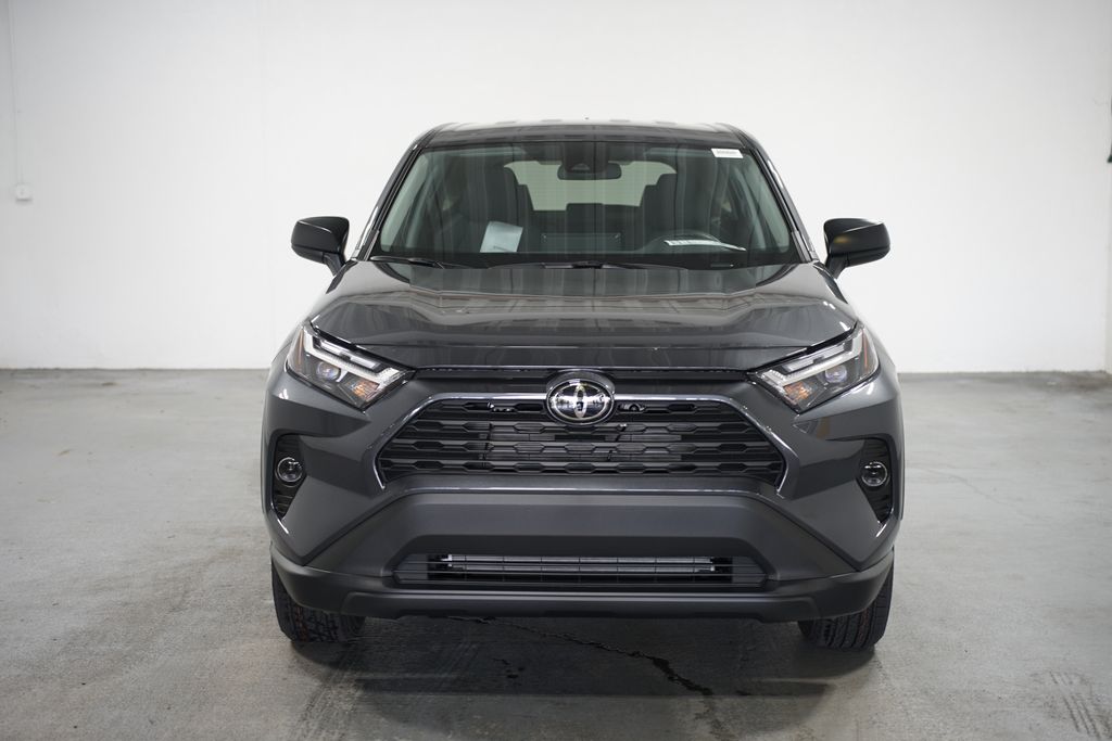 2025 Toyota RAV4 LE 2