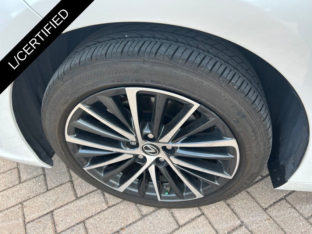 Certified Used 2024 White Lexus 300h image 13