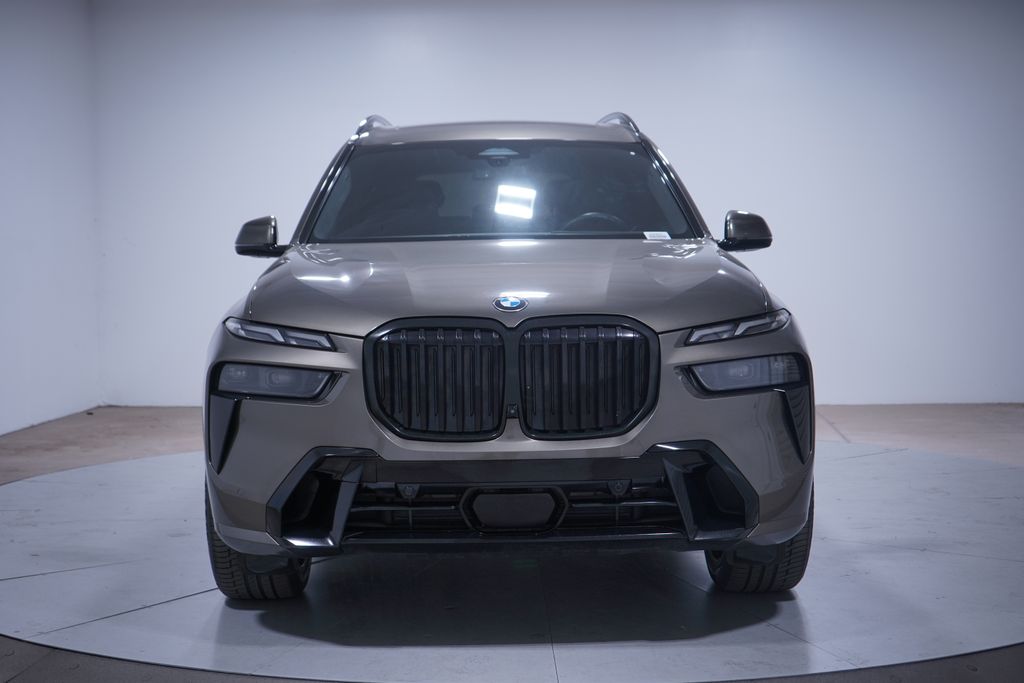 Thumbnail: 2023 BMW X7 - 4