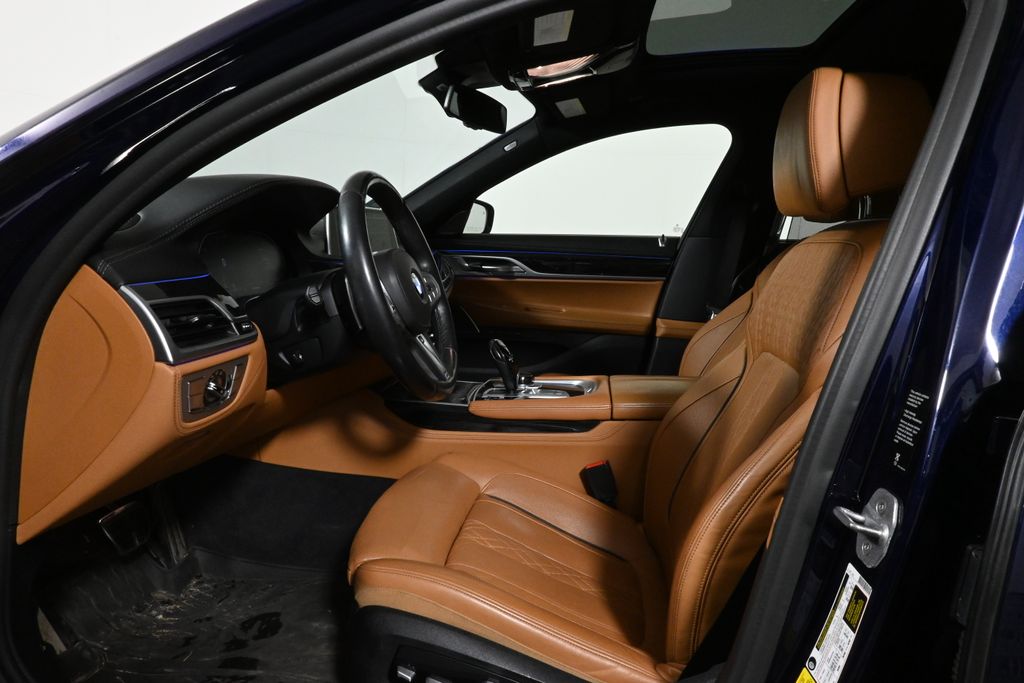 Thumbnail: 2020 BMW 7 Series - 3
