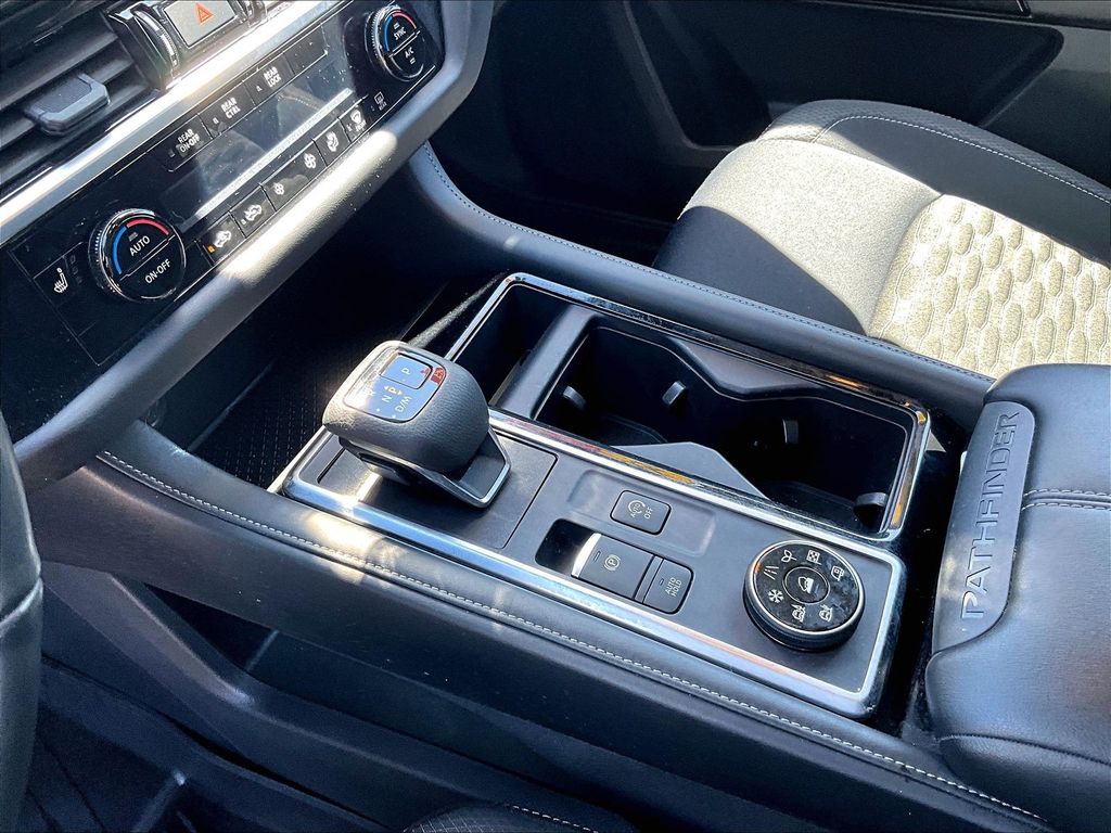 2023 Nissan Pathfinder — photo 21