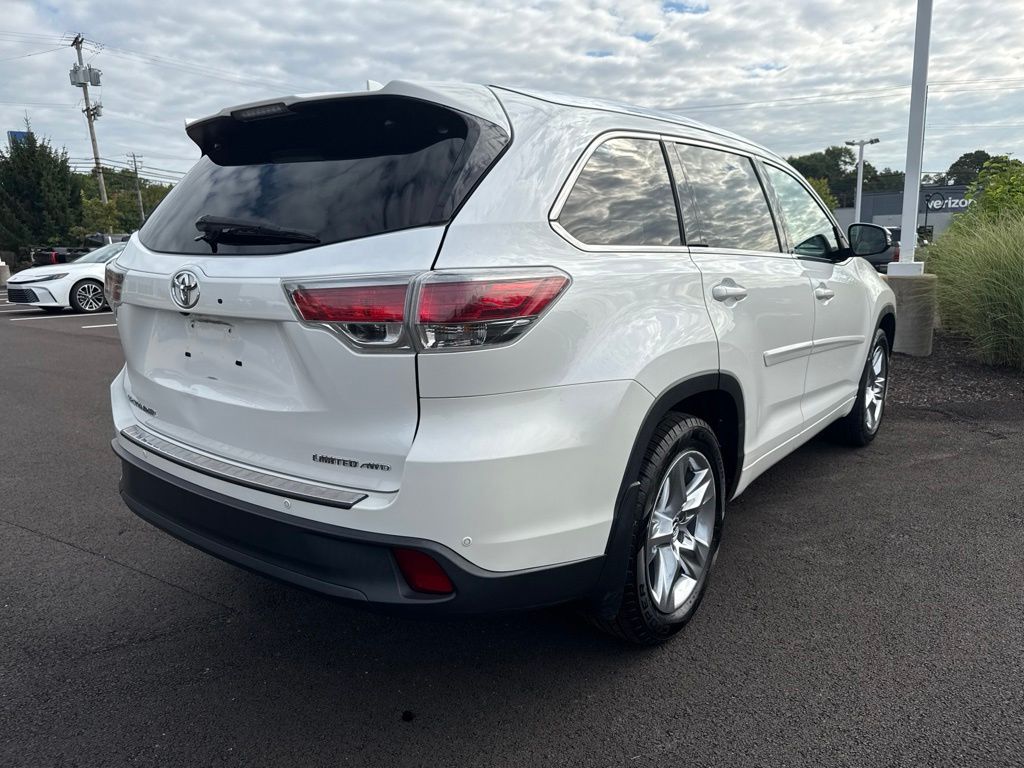 Used 2016 Toyota Highlander SUV