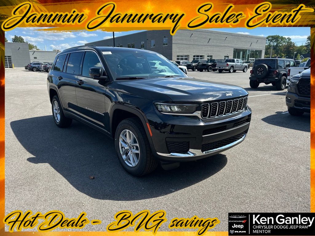 2025 Jeep Grand Cherokee L Laredo 4WD