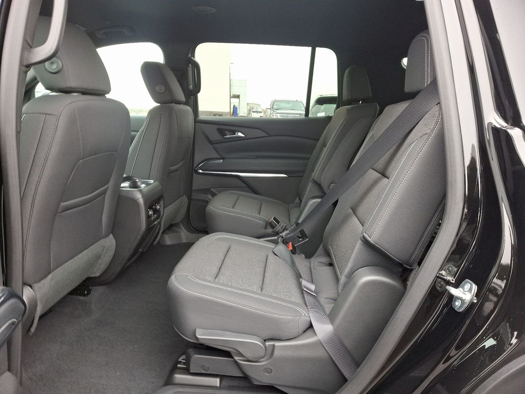 2025 Chevrolet Traverse LT 5