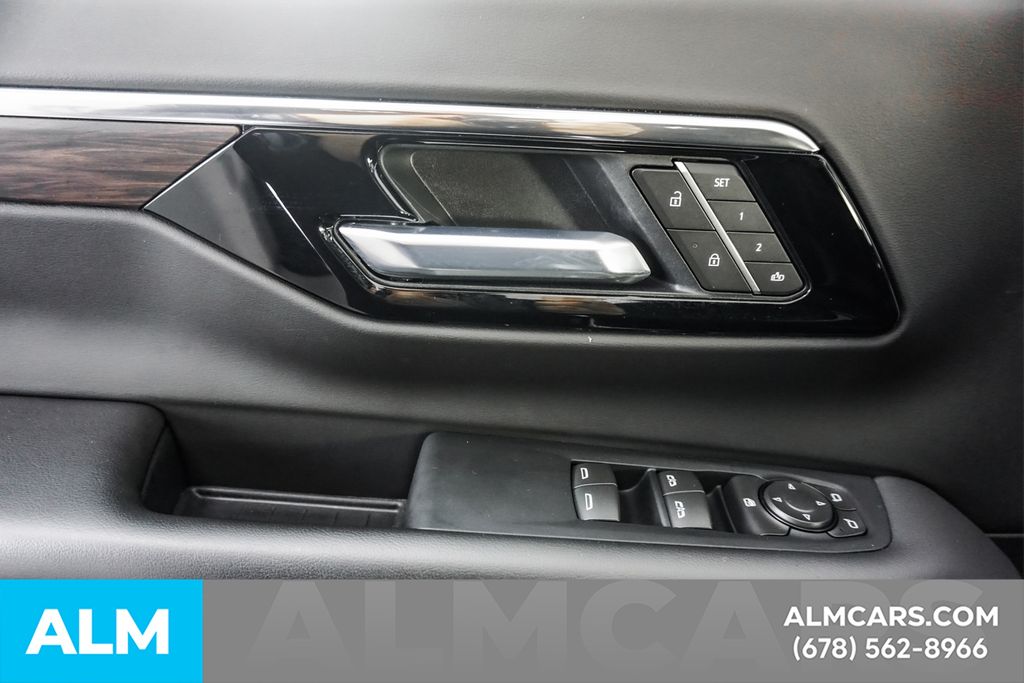 Used 2025 White Chevrolet LT image 52