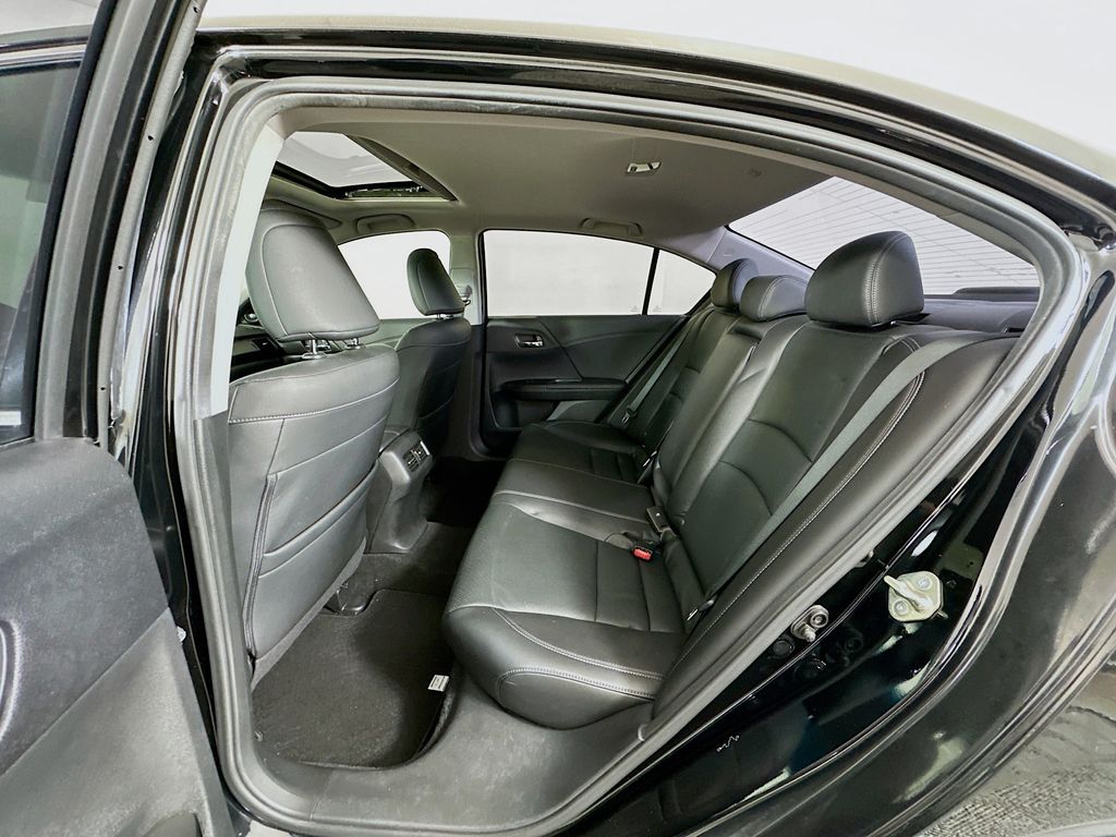 Thumbnail: 2015 Honda Accord - 25