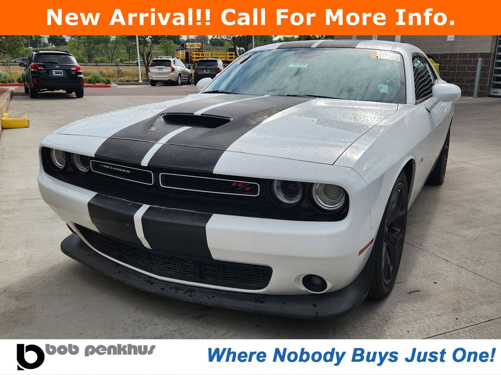 2019 Dodge Challenger R/T's photo