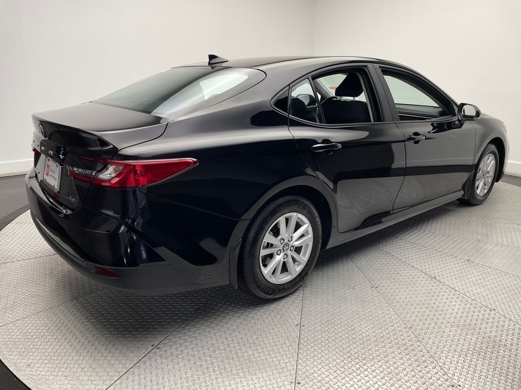 2025 Toyota Camry LE 5