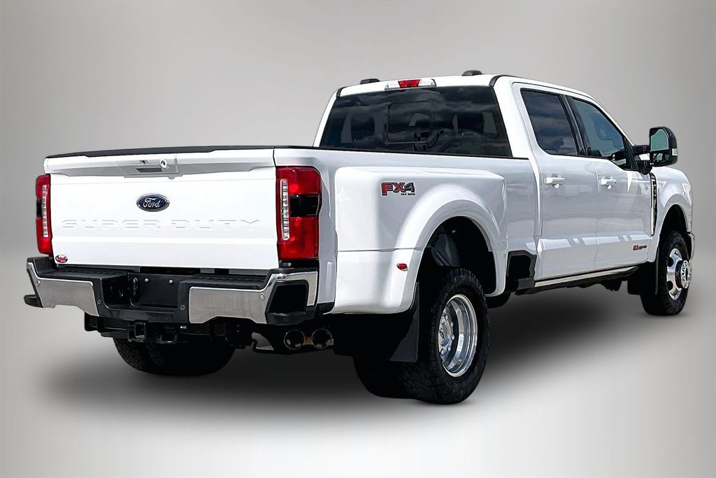Used 2024 Ford Super Duty F-350 Lariat 4D Crew Cab