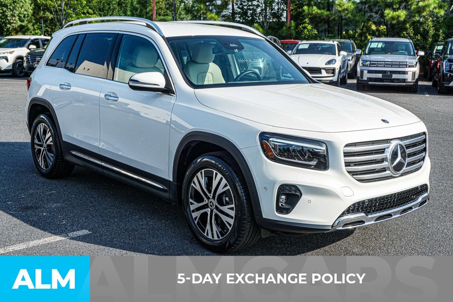 Used 2024 White Mercedes-Benz GLB 250 image 3