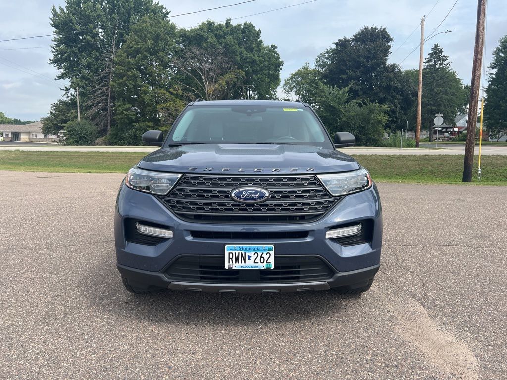 Used 2021 Ford Explorer XLT with VIN 1FMSK8DH9MGC11210 for sale in Zumbrota, Minnesota