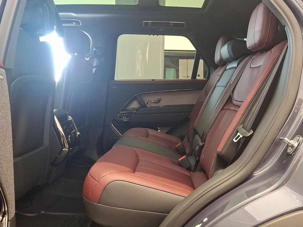 Thumbnail: 2026 Land Rover Range Rover Sport - 6