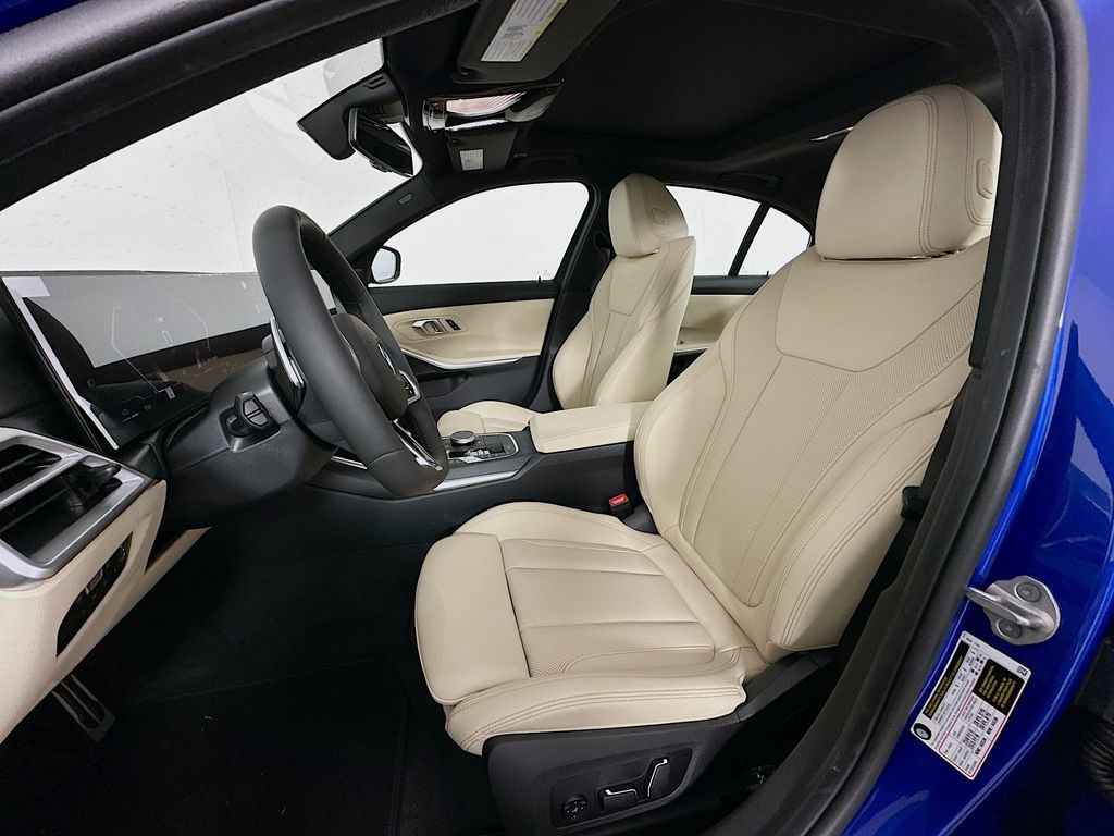 Thumbnail: 2026 BMW 3 Series - 16