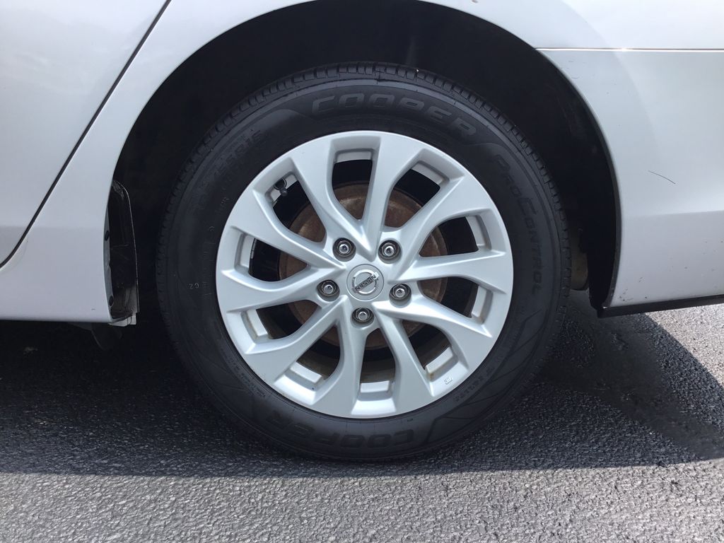 Thumbnail: 2019 Nissan Sentra - 8