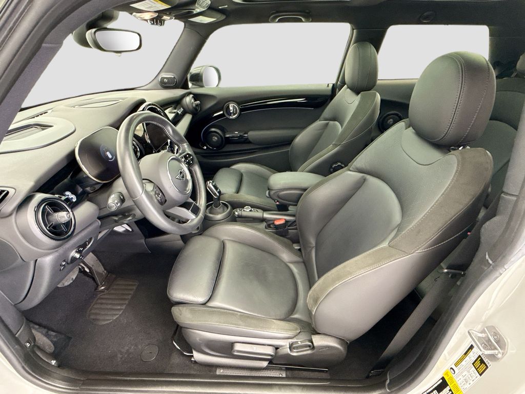 Thumbnail: 2022 MINI Cooper - 22