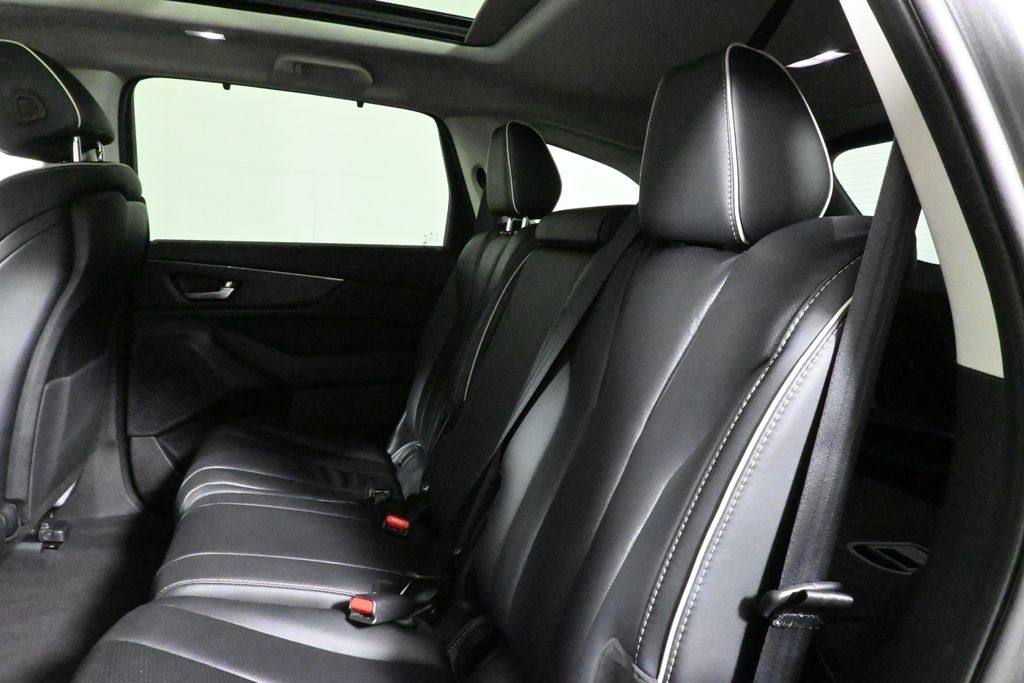 Thumbnail: 2023 Acura MDX - 4