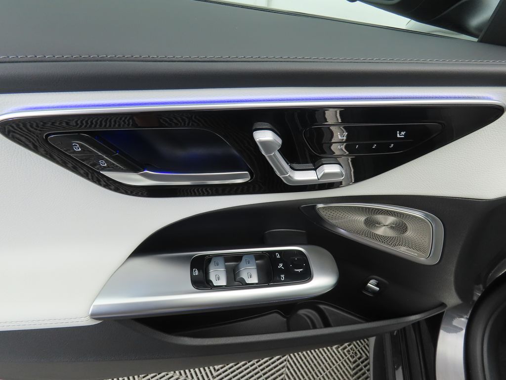 Thumbnail: 2025 Mercedes-Benz C-Class - 23