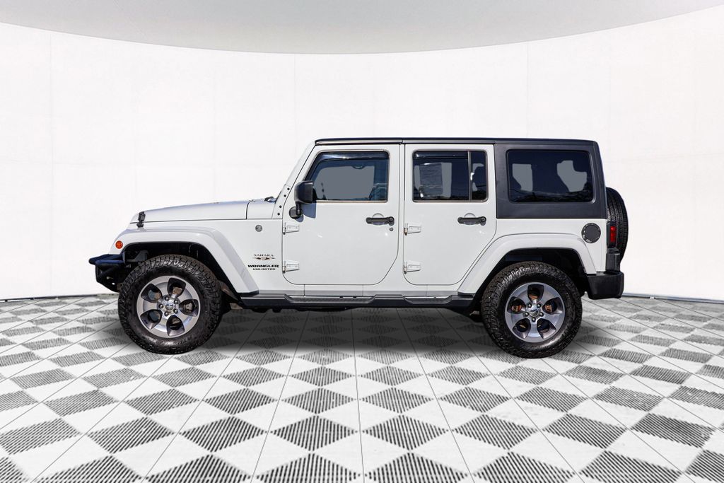 2016 Jeep Wrangler Unlimited Sahara 11