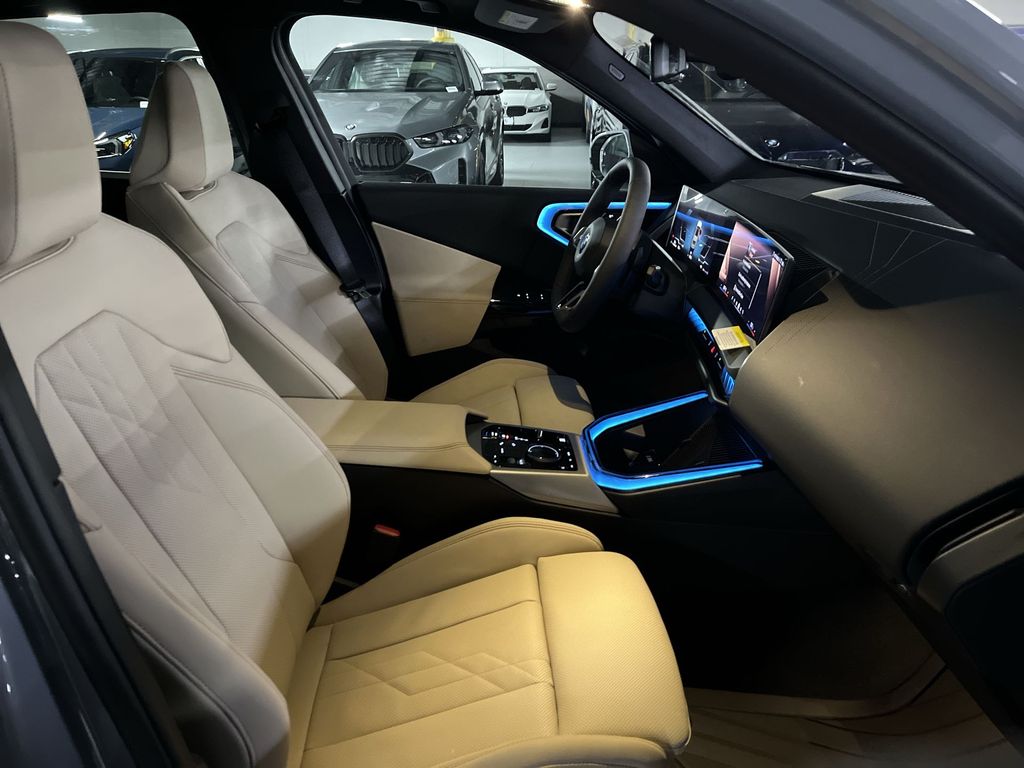 Thumbnail: 2026 BMW X3 - 25