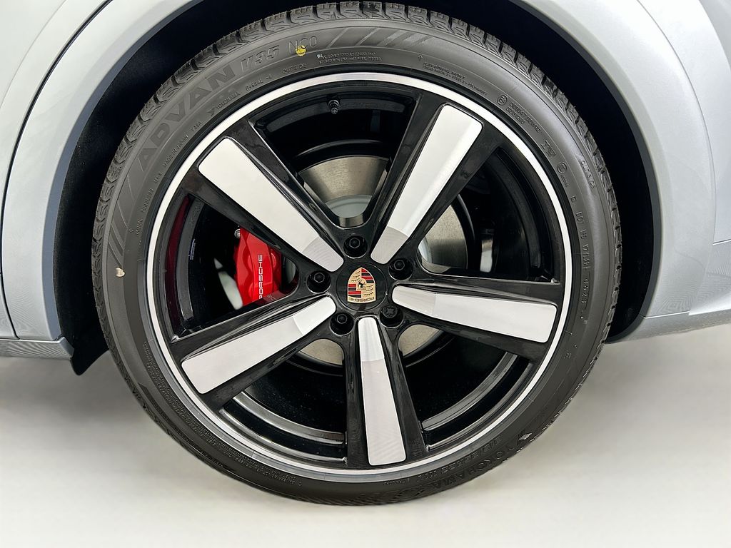 Thumbnail: 2026 Porsche Cayenne - 32