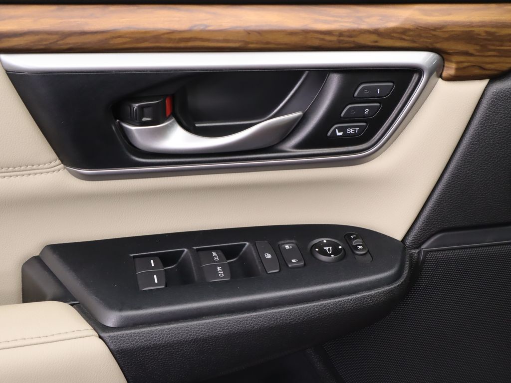 Thumbnail: 2018 Honda CR-V - 23