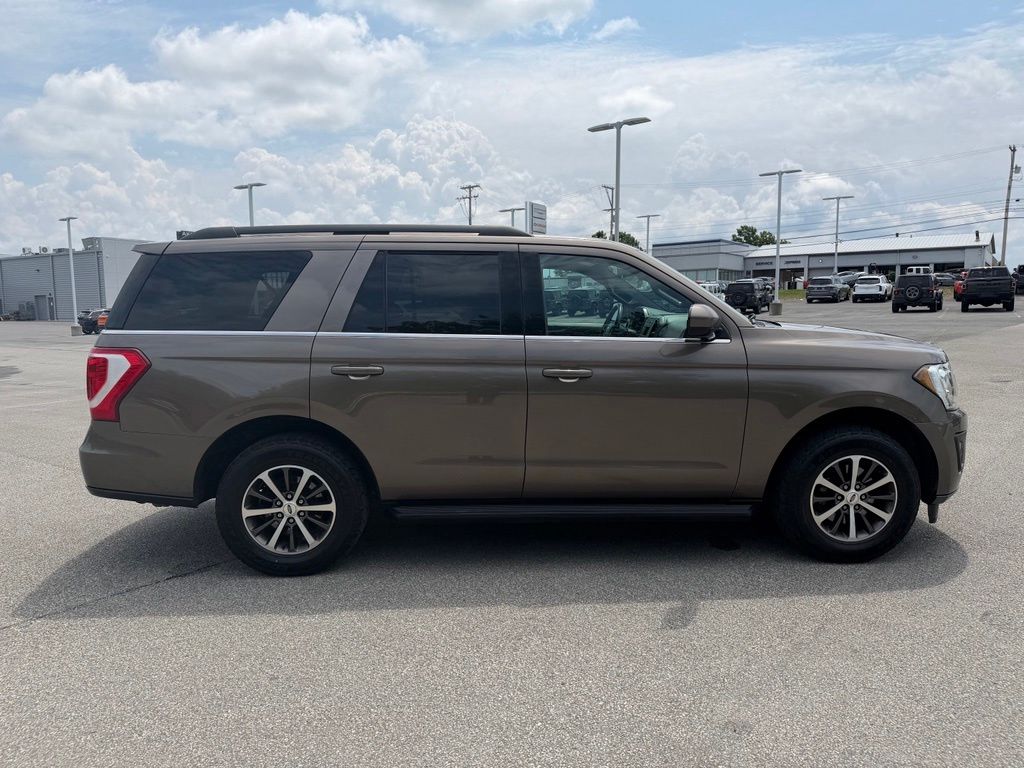 Certified Used 2018 Gray Ford XLT image 6