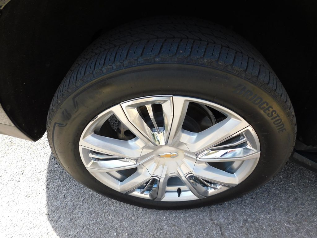 Thumbnail: 2021 Chevrolet Suburban - 8