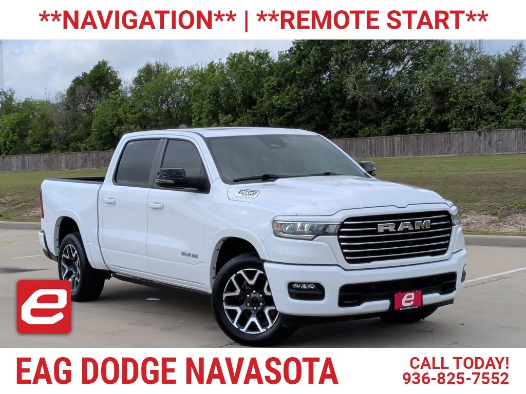 2025 RAM 1500 Laramie Crew Cab 4WD