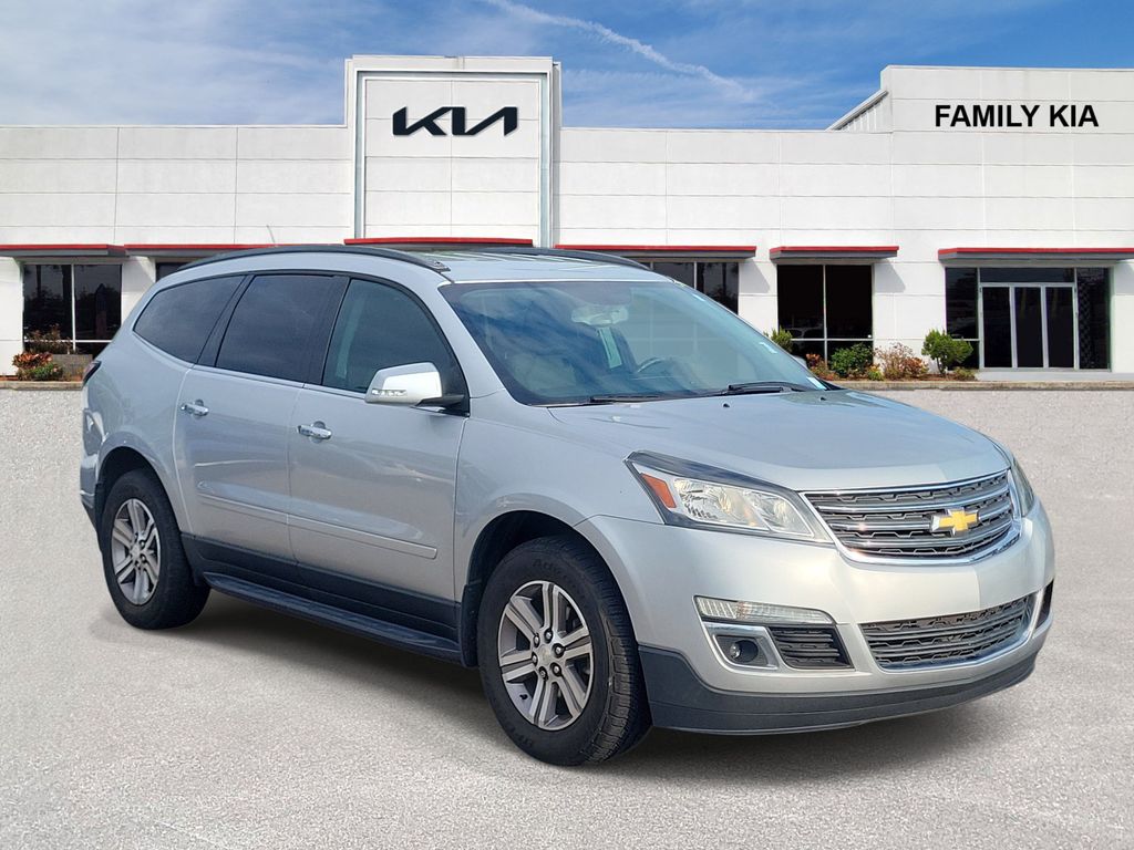 Silver Ice Metallic 2017 Chevrolet Traverse SUV / Crossover Front-Wheel Drive 6-Speed Automatic