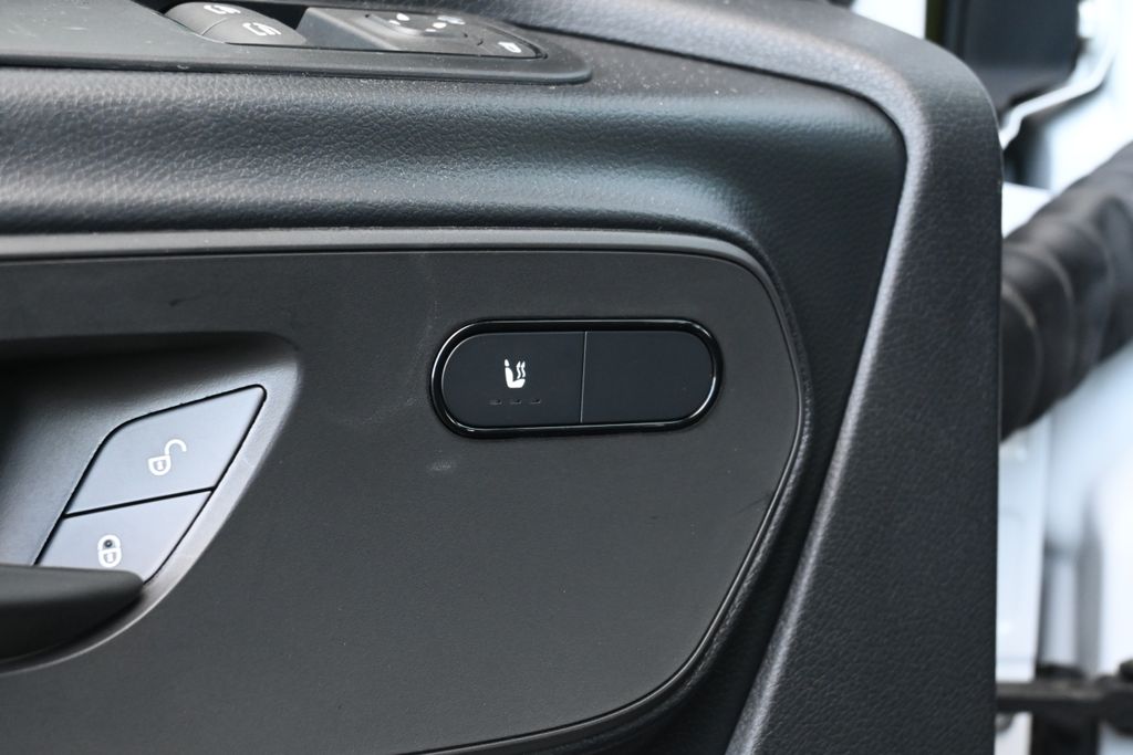 Thumbnail: 2025 Mercedes-Benz Sprinter - 11