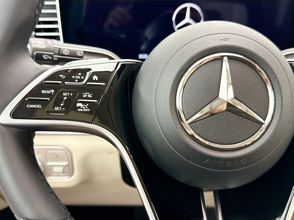 Thumbnail: 2026 Mercedes-Benz GLE - 11