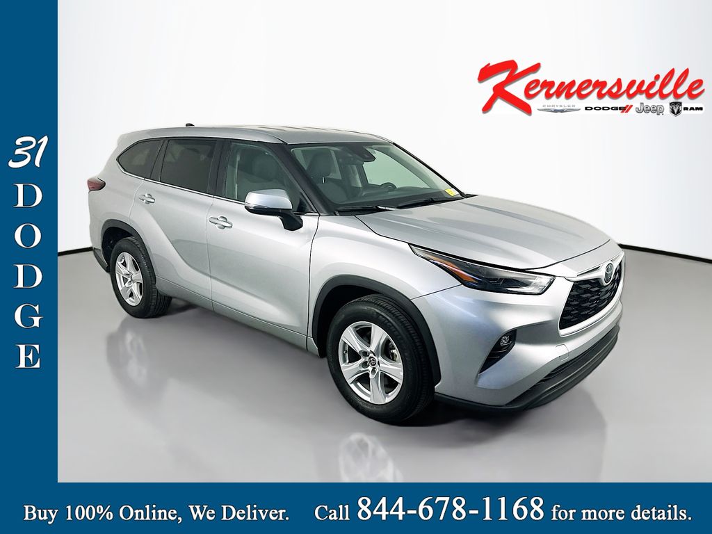 Celestial Silver Metallic 2024 Toyota Highlander SUV / Crossover Front-Wheel Drive Automatic