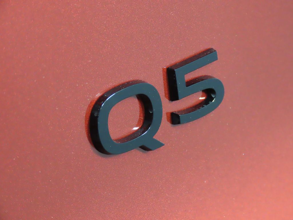 Thumbnail: 2025 Audi Q5 - 9