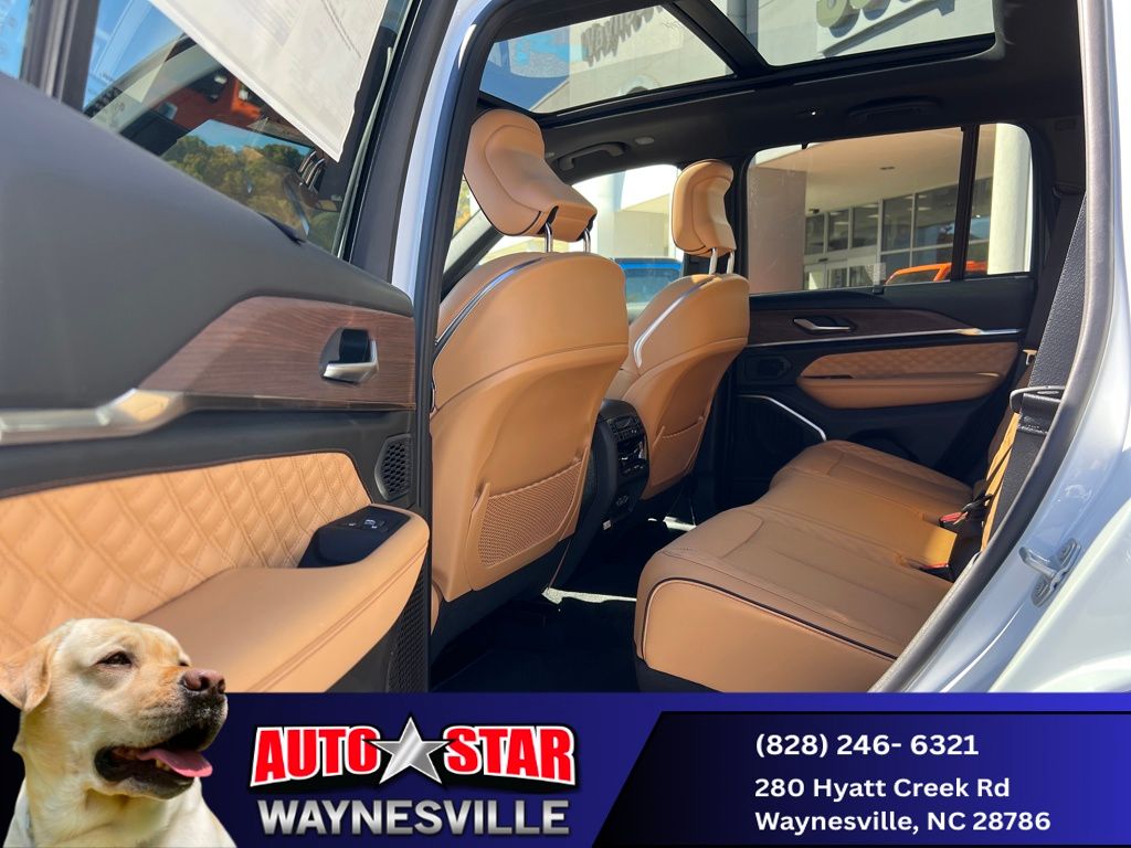 new 2025 Jeep Grand Cherokee car, priced at $57,990