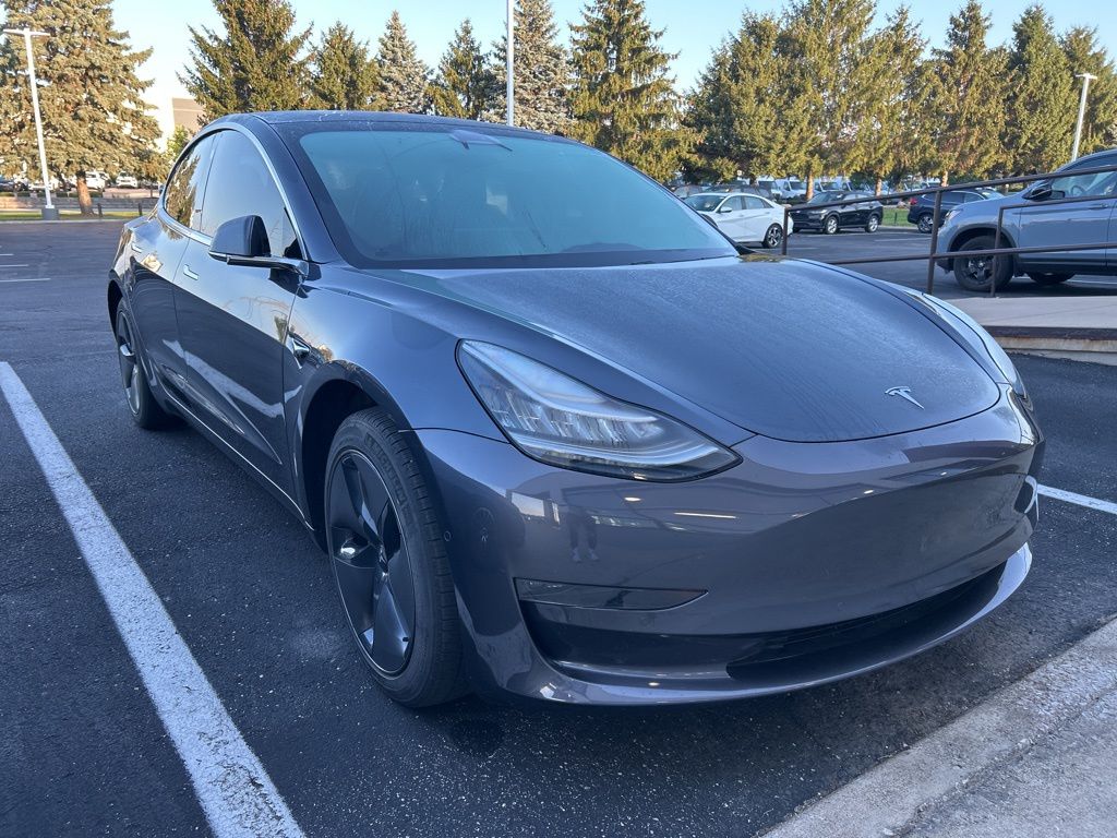 Thumbnail: 2020 Tesla Model 3 - 4