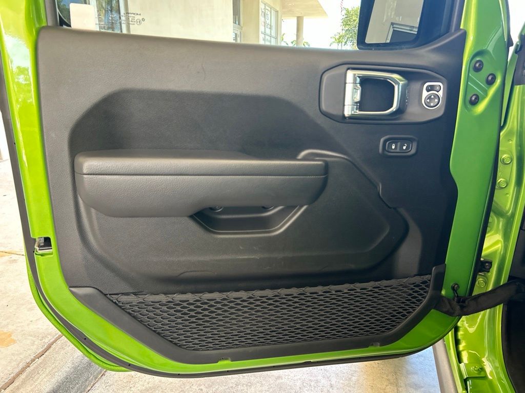 Used 2026 Green Jeep Rubicon image 40