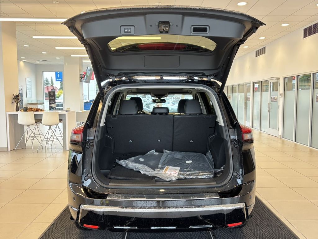 2025 Nissan Rogue Platinum