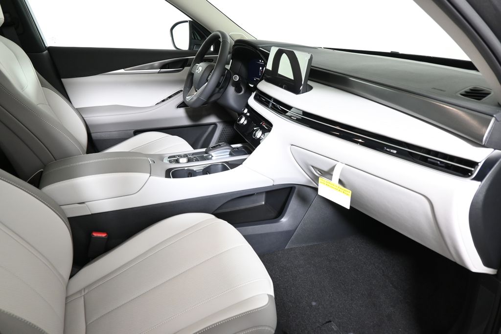 Thumbnail: 2026 INFINITI QX60 - 21