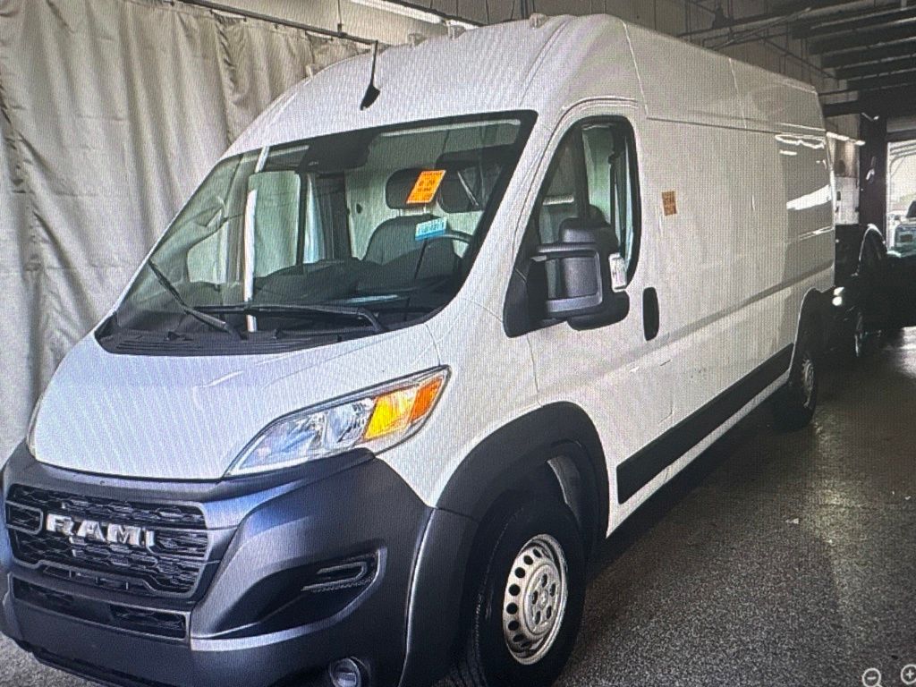Bright White Clearcoat 2025 RAM ProMaster Van 9-Speed Automatic