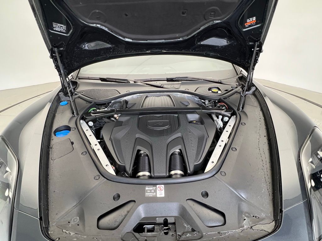 Thumbnail: 2025 Porsche Panamera - 26