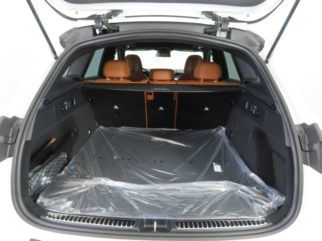 Certified Used 2026 White Mercedes-Benz GLC 300 image 28