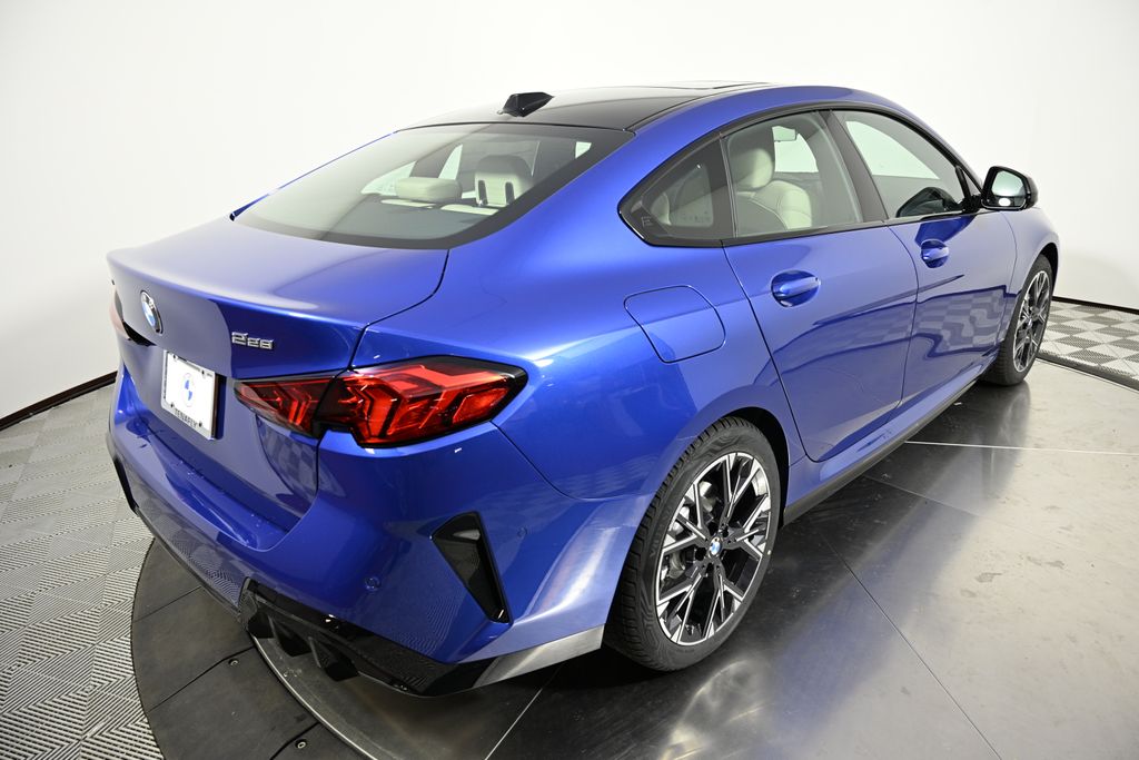 Thumbnail: 2026 BMW 2 Series - 5