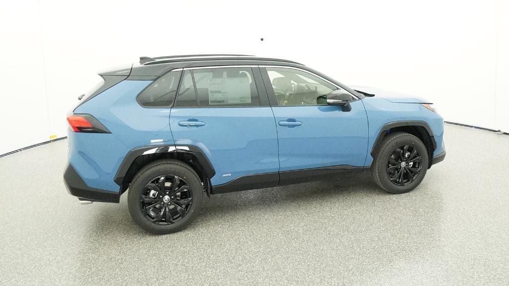 Thumbnail: 2025 Toyota RAV4 - 17