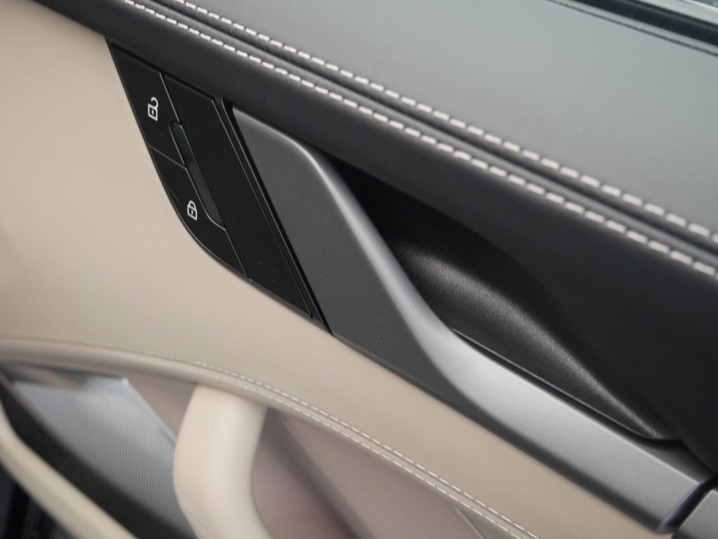 Thumbnail: 2026 Porsche 911 - 22