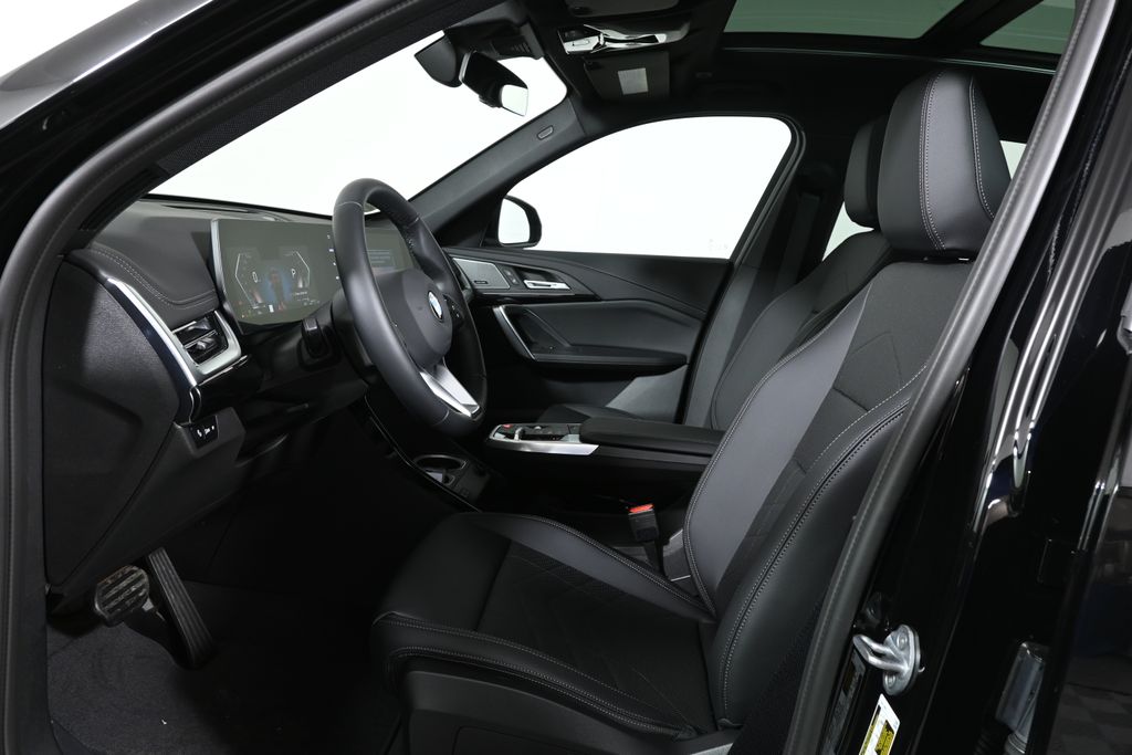 Thumbnail: 2026 BMW X1 - 3