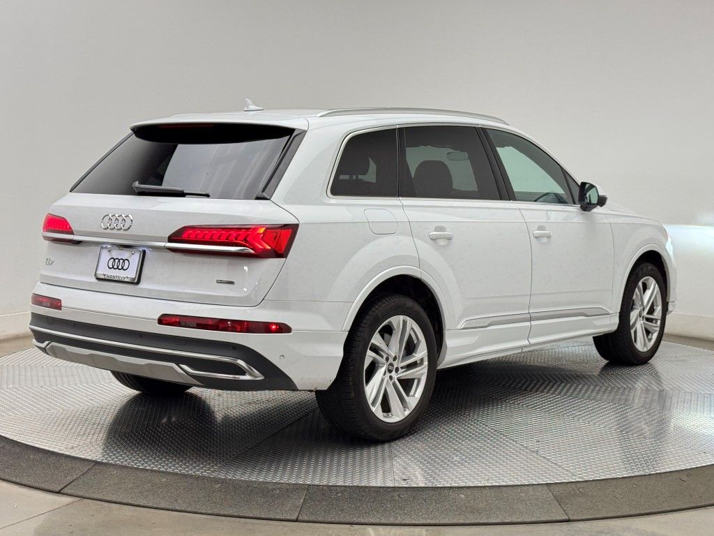 2023 Audi Q7 Premium 11