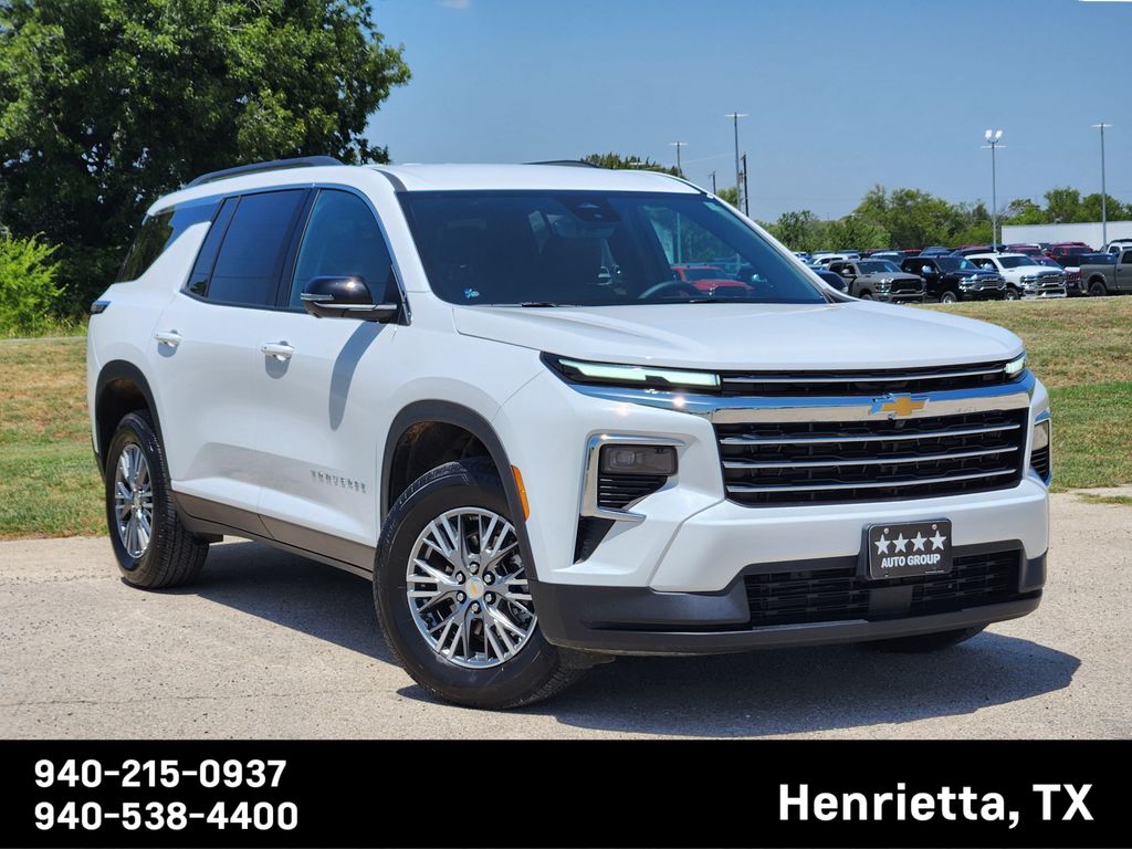 Summit White 2026 Chevrolet Traverse SUV / Crossover Front-Wheel Drive 8-Speed Automatic