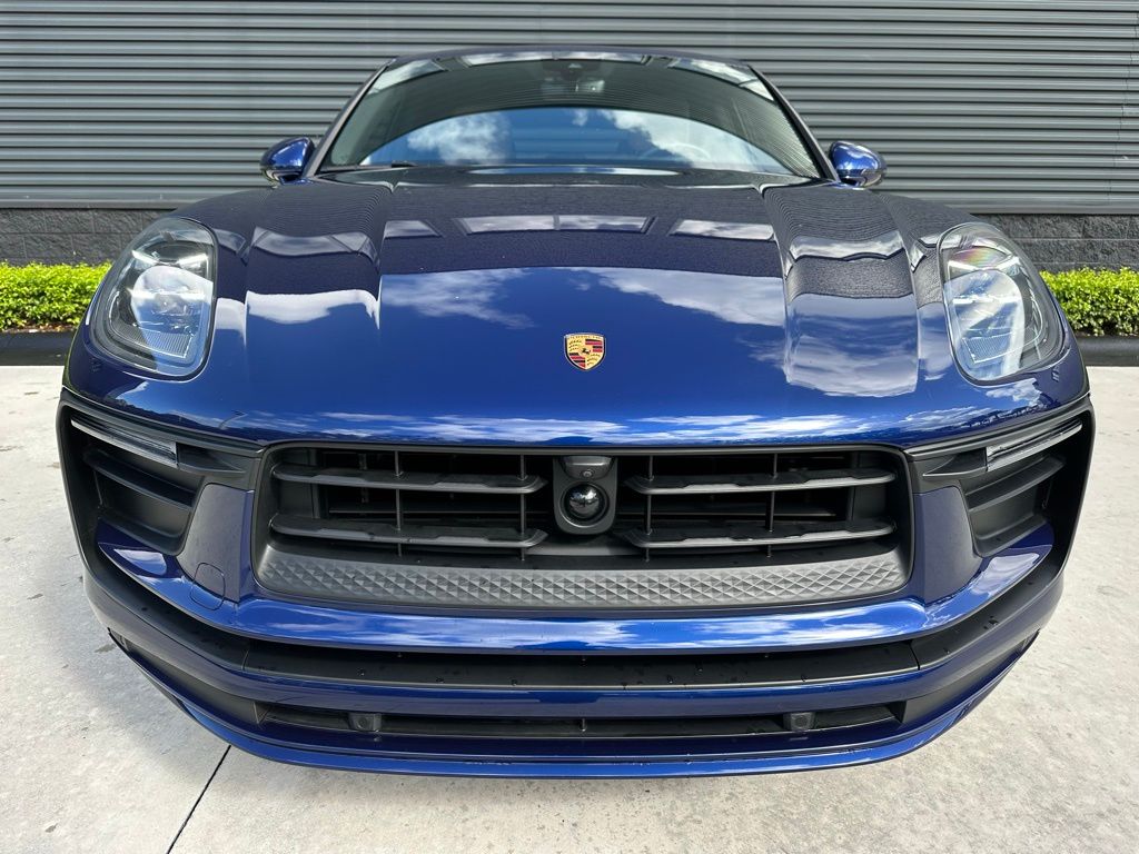 Thumbnail: 2023 Porsche Macan - 8